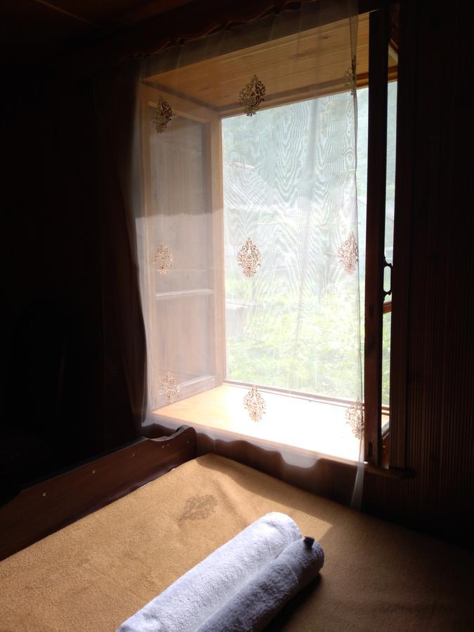 Guest House Anisa Birkiani Kültér fotó