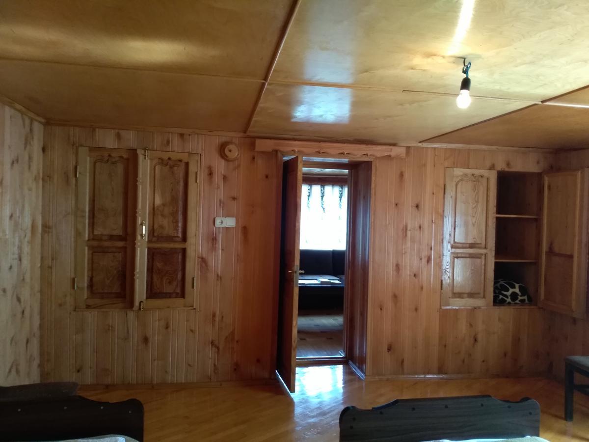 Guest House Anisa Birkiani Kültér fotó